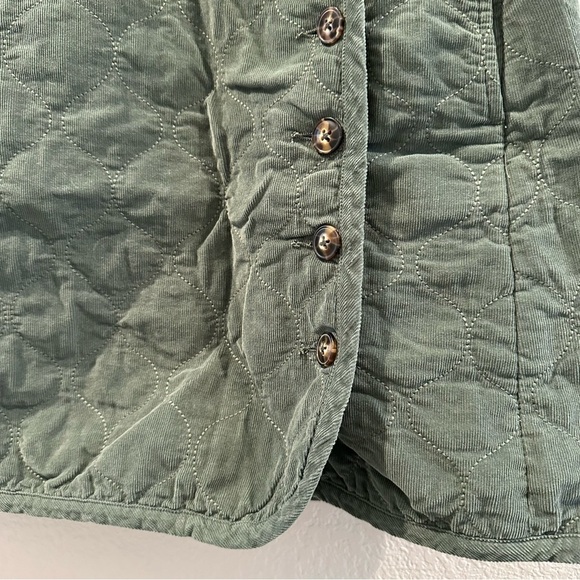 Madewell Corduroy Quilted Mini Skirt in simply sage green - Picture 5 of 9